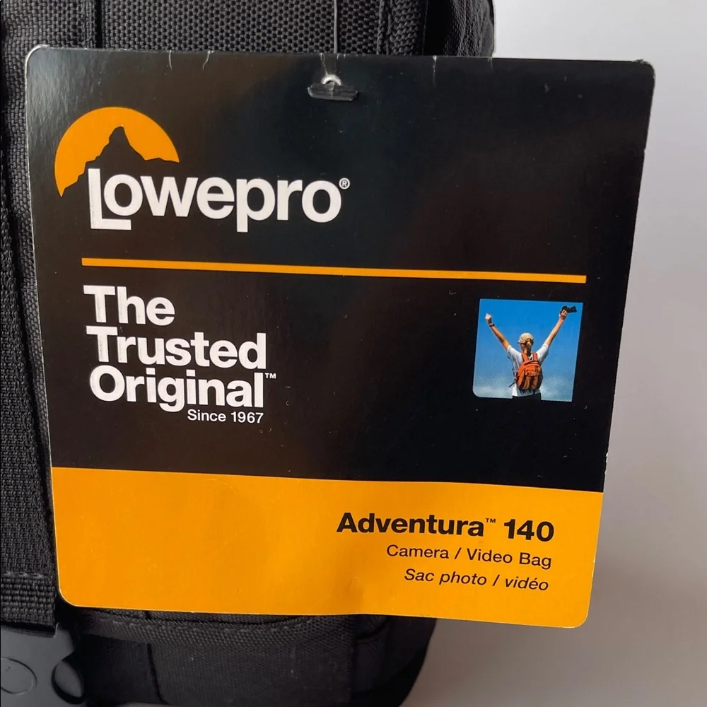NWT- Lowepro Adventure 140 Camera Bag